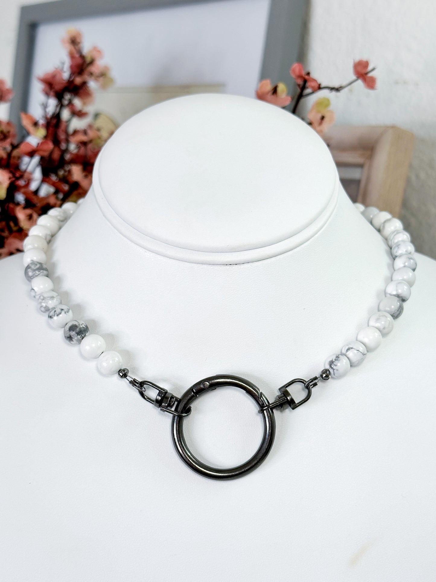 Howlite